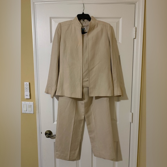 Kasper Classic 3-piece Linen Blend Khaki‎ Cream Suit with Red Stitching, Size 4 - Picture 1 of 15